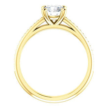 Round Brilliant Claw Set Style Engagement Ring - I Heart Moissanites