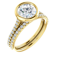 Round Brilliant Bezel Style Engagement Ring